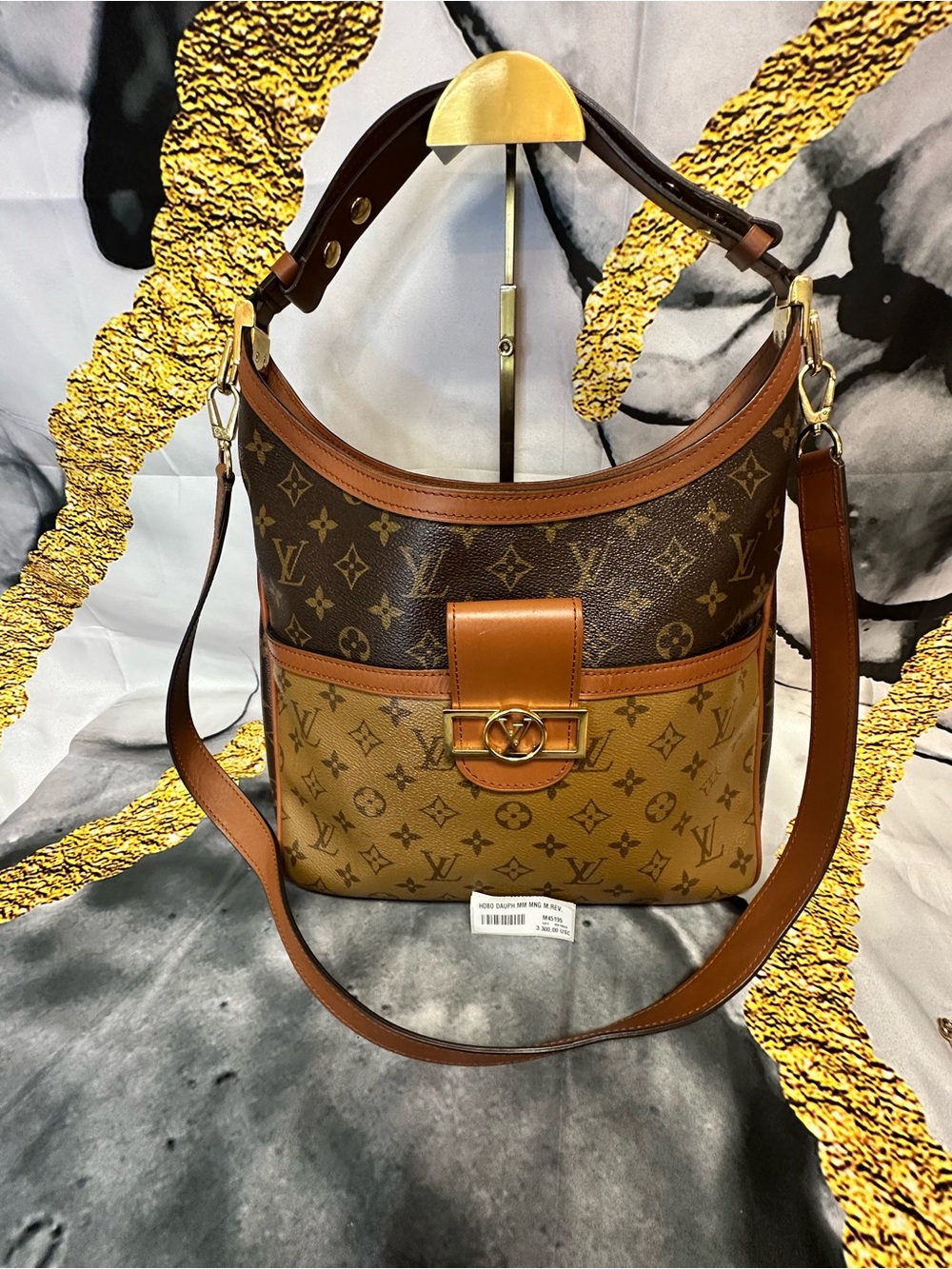 Louis Vuitton Dauphine MM Brown Monogram Two-Tone Hobo Shoulder Bag